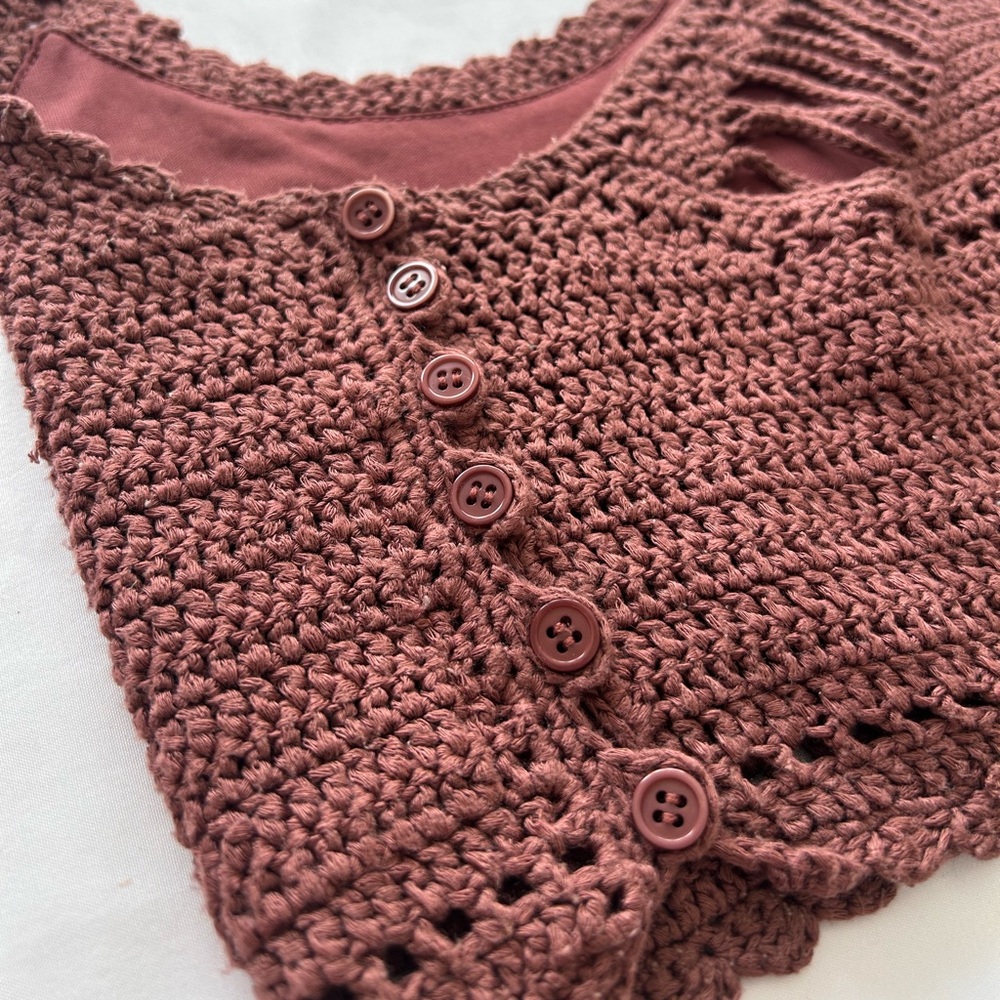 Tilly’s Knit Crochet Top - Picture 4 of 6